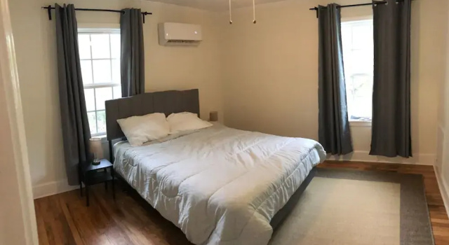 Renovated Space Close to Downtown - A, Забронировать Апартаменты/квартира Дарем Raleigh-Durham Metropolitan Area, рядом с Shepard House