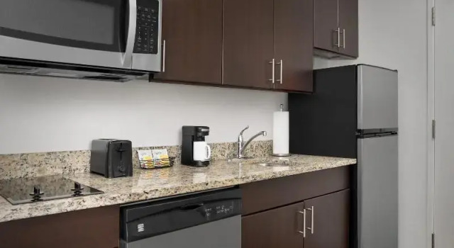 Двухместный люкс TownePlace Suites by Marriott Gainesville Northwest