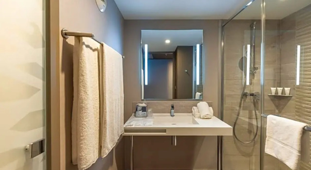 Номер Classic AC Hotel by Marriott Marseille Prado Vélodrome