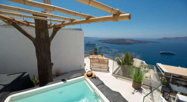 Полулюкс Daydream Luxury Suites