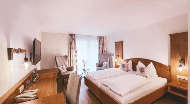 Двухместный номер Standard Hotel Badischer Hof
