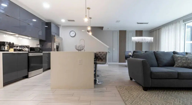 Luxury Remodeled Home W/splash Pool Near Disney 31, Забронировать Отель Киссимми Диснейуорлд Орландо, рядом с Курортный комплекс Give Kids The World Village