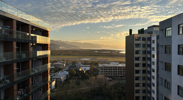 Апарт-отель Batumi Beach Apartments on Rejeb Nizharadze Street 20