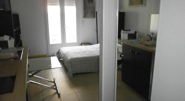 Студия Studio équipé avec jardin+parking à la plage...