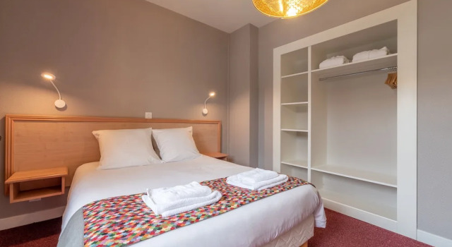 Hotel Abelio, Rezerwuj Hotel Capvern Hautes-Pyrénées