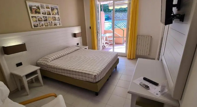 Run Of House Hotel Mare
