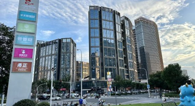 Qinglan Audio-visual Apartment (Ningbo International Convention Center Yangfan Plaza)