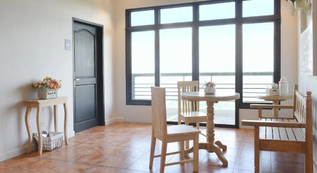 Stellar Potter's Ridge, Rezerwuj Hotel Hotele w Batangas Province z parkingiem, Parking