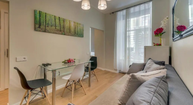 Apartment Antonijas 15, Забронировать Апартаменты/квартира Отели Риги с парковкой, рядом с Торговый центр Ориго, Парковка