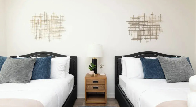 Hollywood Apartment Near Walk of Fame, Забронировать Апартаменты/квартира Отели Лос-Анджелеса с парковкой, рядом с Голливуд/Вестерн, Парковка