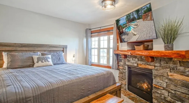 Rimfire 421 Cozy Studio Just Steps From the Village Slope Side
