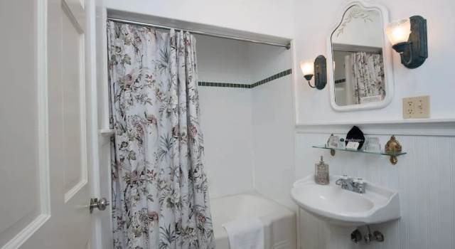 Номер Deluxe Strong House Inn