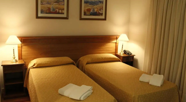 Hotel Colon Junin, Foglalás Szálloda Junin 