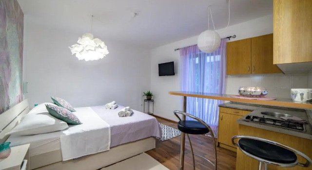 Студия с частичным видом на море Apartments Horizont