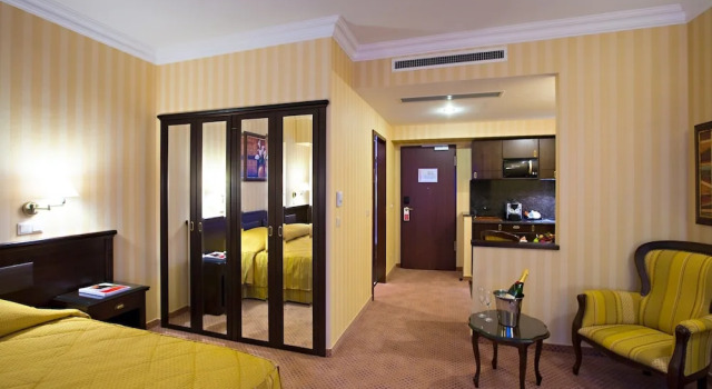 Двухместная студия Ramada Hotel & Suites by Wyndham Bucharest North