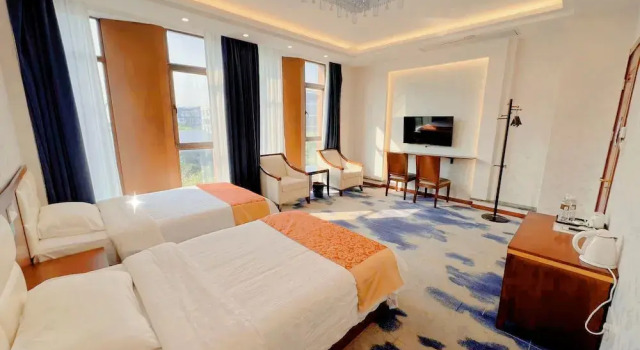 Семейный люкс с видом на внутренний двор Shanghai Taizhuo Hotel