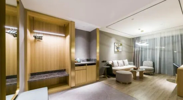 Люкс Orange Hotel (Weihai Wendeng Downtown Square Branch)
