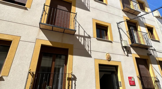 Piso NUEVO a 50 minutos de Madrid y Toledo, Book Hotel  