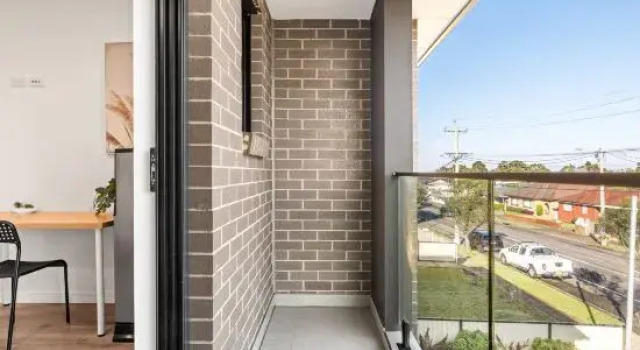 Tranquil Rooms – Quick Walk to Bus & Local Amenities