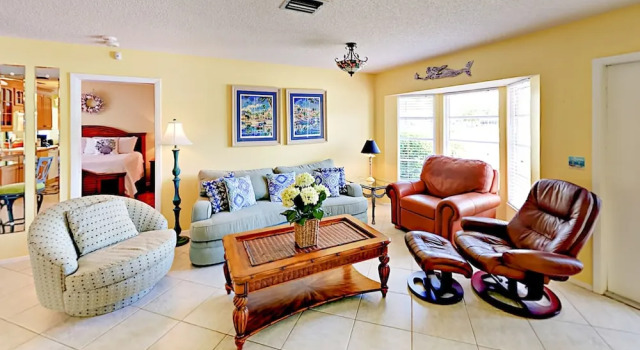 803 Suncrest Drive Home 3 Bedrooms 2 Bathrooms Home
