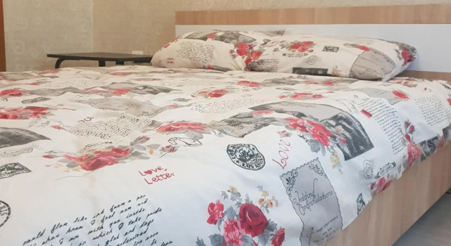 Apartment Theatre Shepkina 2 rooms II, Book Lejlighed Hoteller i Sumy med parkering, Parkering