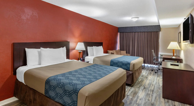 Четырёхместный люкс Econo Lodge Inn & Suites Old Saybrook - Westbrook