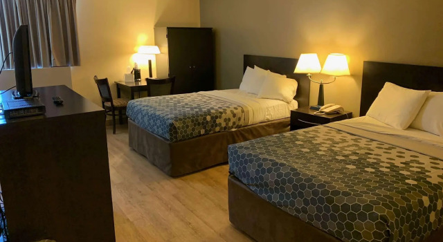 Четырёхместный номер Standard Days Inn by Wyndham Harrisonburg