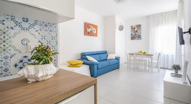 Smiling Apartments Vico Equense, Забронировать Апартаменты/квартира Отели Вико-Экуенсе с парковкой, рядом с Железнодорожный вокзал Сеяно компании Circumvesuviana, Парковка
