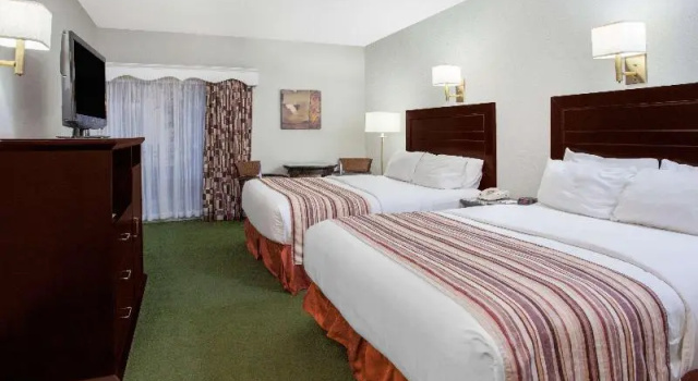 Номер Standard Ramada by Wyndham Fredericton