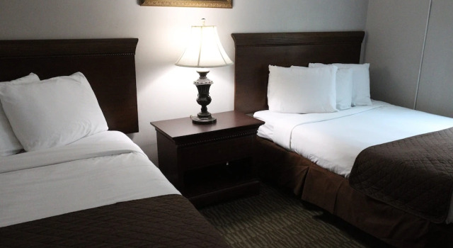 Апартаменты с 2 комнатами The Burgundy Inn Hotel and Apartments