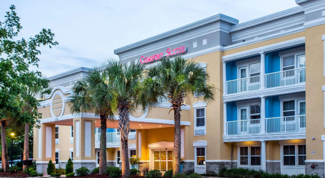 Двухместный люкс Comfort Suites at Isle of Palms Connector