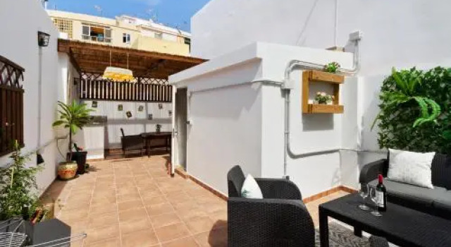 Alameda Barcelo With Terrace, Забронировать Отель Малага Коста-дель-Соль, рядом с Музей Кармен Тиссен