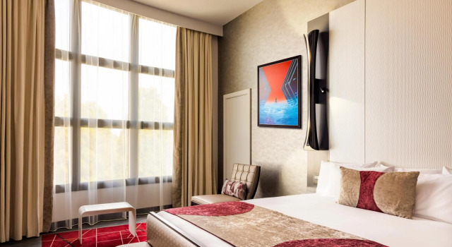 Disney's Hotel New York - The Art of Marvel