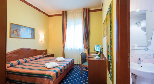 Hotel Royal, Забронировать Отель Отели Озера Больсена с завтраком, Завтраки