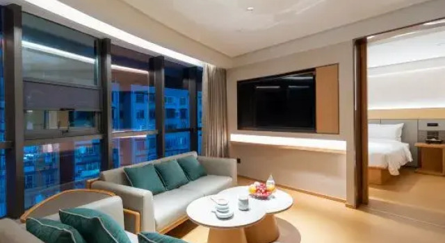 Люкс JI Hotel (Zunyi Shidai Tianjie)