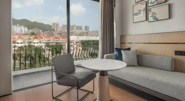 Четырёхместный номер Superior с видом на город Four Points by Sheraton Yangjiang City Center