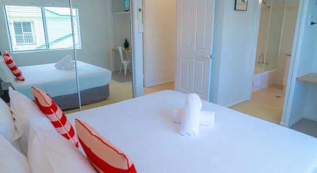 Villa Royale, Reservar Vila Manunda 
