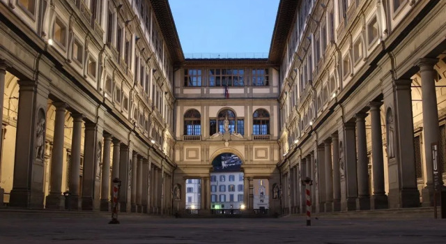 Casa de Peruzzi, Забронировать Отель Флоренция Тоскана, рядом с Дом Буонаротти