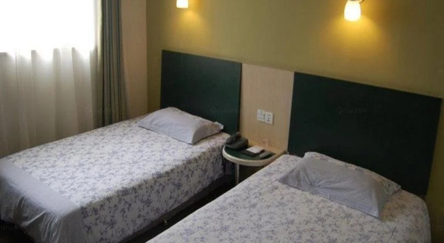 Motel 168 Dalian Youhao Square Inn, Prenota Motel Motel a Liaoning, Motel