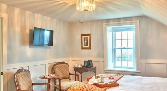 Номер Luxury Enduring Heart Bed and Breakfast Inc.