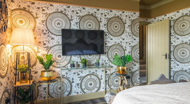 Апартаменты Luxury Versace 1 Bed, Hot Tub, Pool Table, Sky Tv