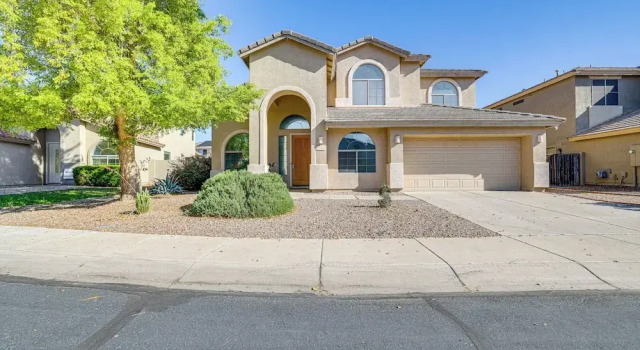 Near Golf Courses & Casinos: Maricopa Home w/ Yard, Book Feriehus Sommerhuse i Maricopa, Hytte