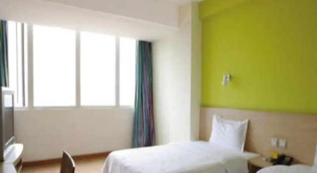 Двухместный номер Standard 7 Days Inn  Hengyang Xihu Park Branch
