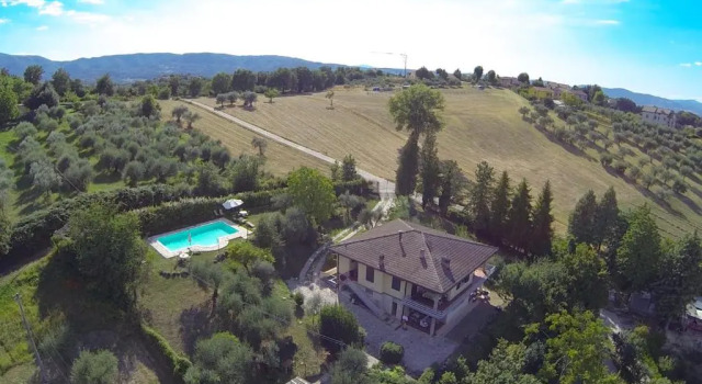 Villa Mafalda, Book Villa Sommerhuse i Terni, Hytte