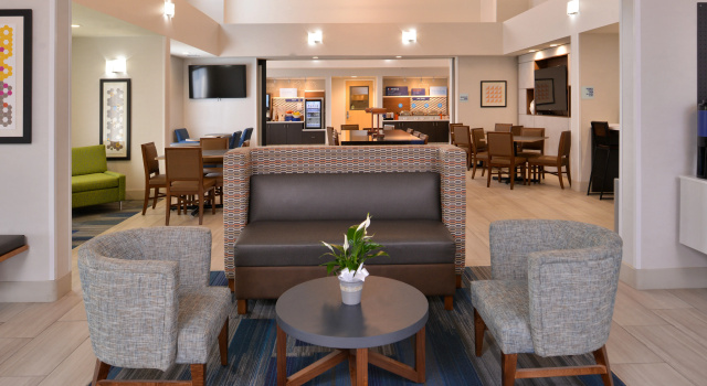 Holiday Inn Express Stockton Southeast by IHG