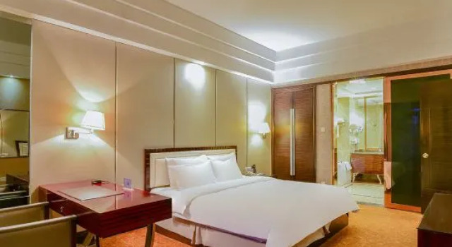 Семейный люкс Country Garden Phoenix Hotel Tongliao