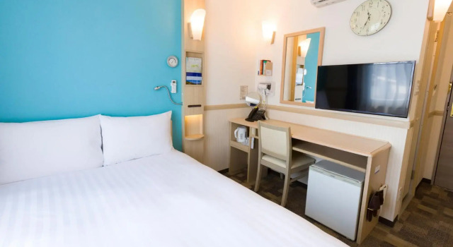 Toyoko Inn Toride-eki Higashi-guchi, Забронировать Отель Отели Ториде с парковкой, Парковка