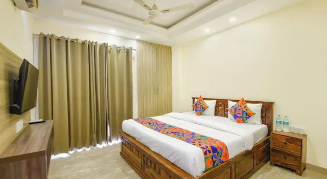 Люкс Luxury Fabhotel Alpha Stayz