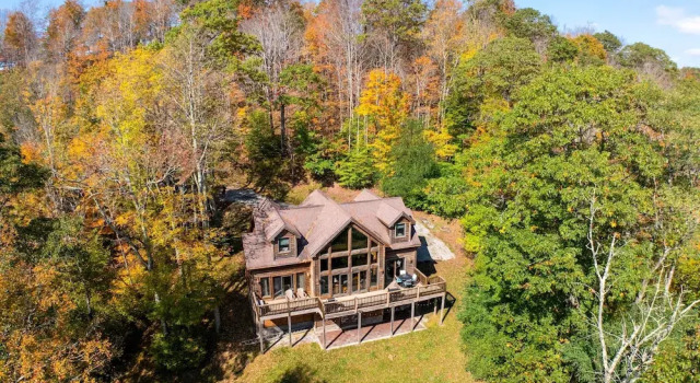 Коттедж Game Room, Deck + Views: Idyllic Slaty Fork Cabin