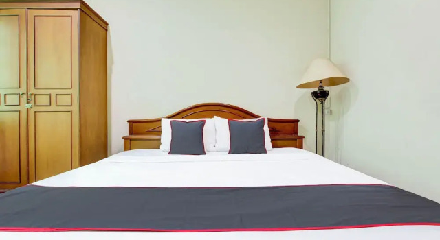 Номер Deluxe Hotel O Manahan Near Stadium Manahan Solo Formerly Atma Bhakti